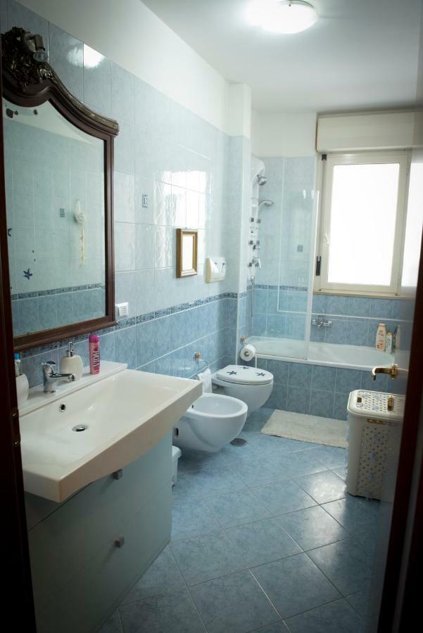 Casa Menhir Aet Apartment Bari Ngoại thất bức ảnh